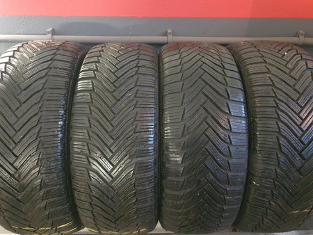 225/45R17 Michelin Alpin 6 XL komplet opon zima 6,7mm nr7131