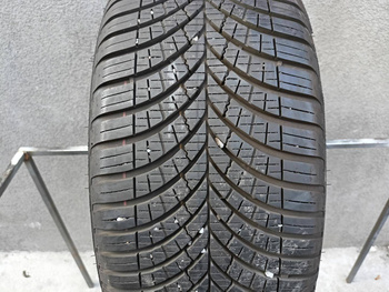 225/45R17 Goodyear Vector 4Season opona całoroczna 7,3mm P725