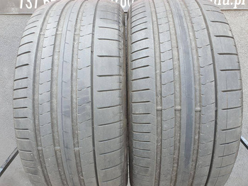 285/40R22 Pirelli P Zero PZ4 para opon lato 5,5mm nr2394