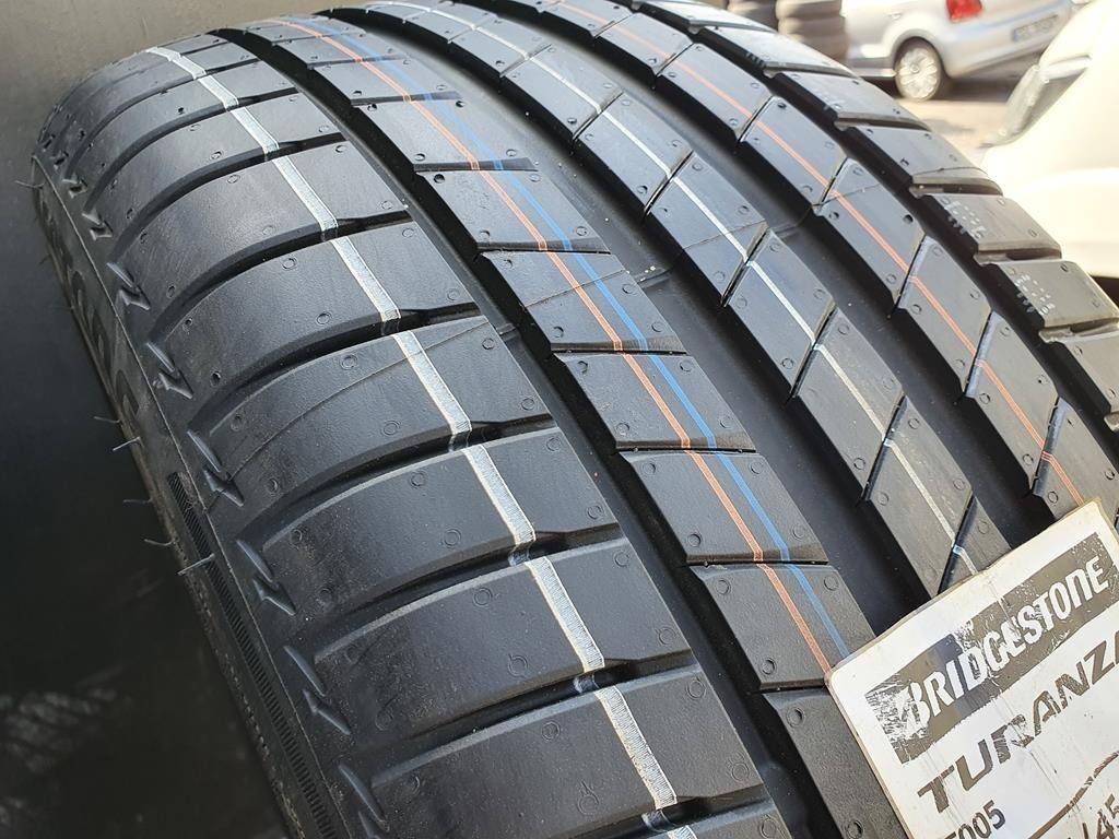 245/45R19 Bridgestone Turanza T005 Komplet Opon Lato Nowe N1916