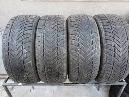 235/55R17 Goodyear UltraGrip komplet opon zima 6,6mm nr7250