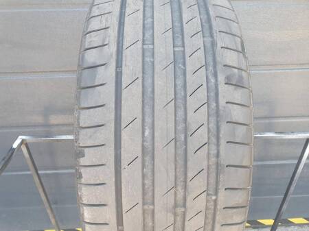 255/40R19 Kumho Ecsta PS71 opona pojedynka lato 4,6mm P975